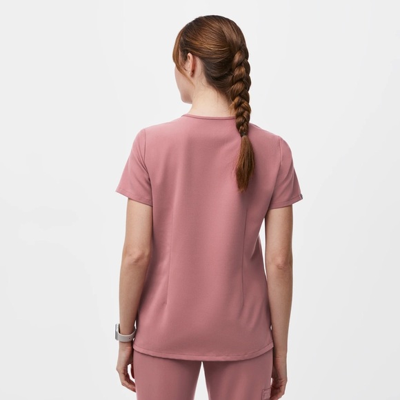 Figs Catarina One Pocket Scrub Top Mauve Size Small - Picture 2 of 6